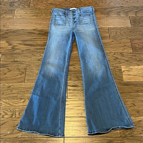 Abercrombie & Fitch Denim - Abercrombie & Fitch Flare Leg High Rise Size 27